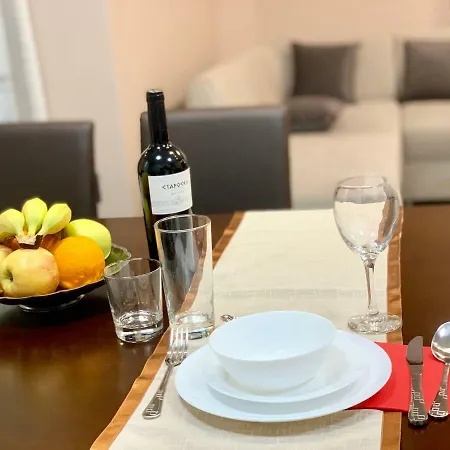 Niki Apartment