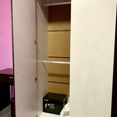 Niki Apartment *